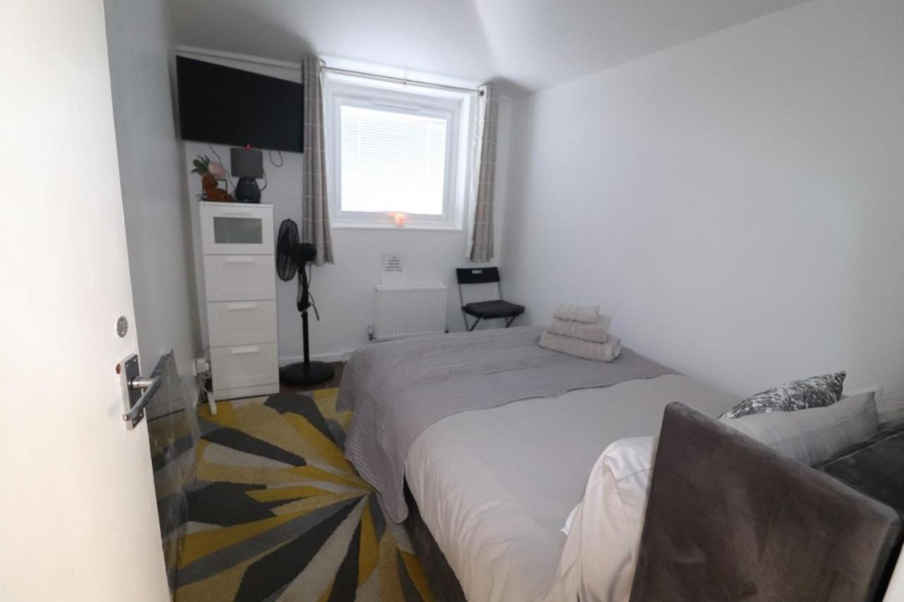 Проживание в семье West Dulwich 28 Mins To Victoria *